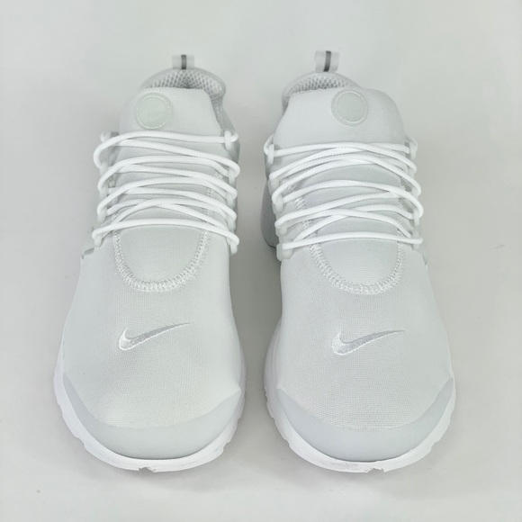 Nike Air Presto Essential Running Shoe - Picture 3 of 8